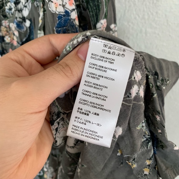 Cleobella gray floral wrap midi skirt size s - Picture 5 of 7